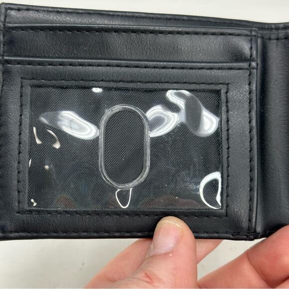 Hogwarts Vinyl Folding Imprinted Symbol Wallet - Black - Picture 4 of 8